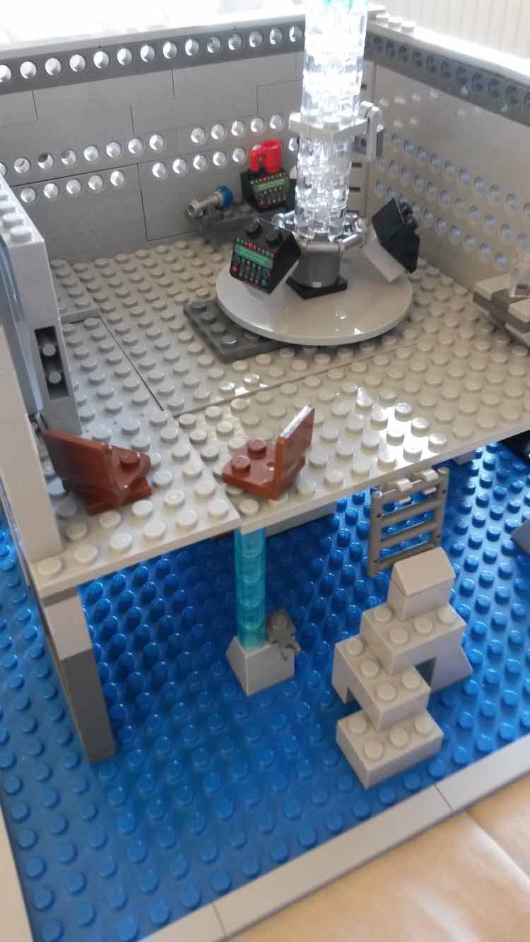 Lord Doctor's Lego Tardis (1)