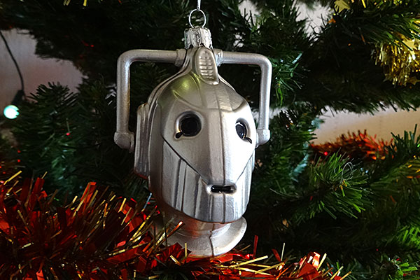 doctor-who-christmas-decoration-cyberman