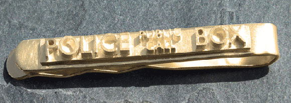 gold-plated-policw-tye-pin