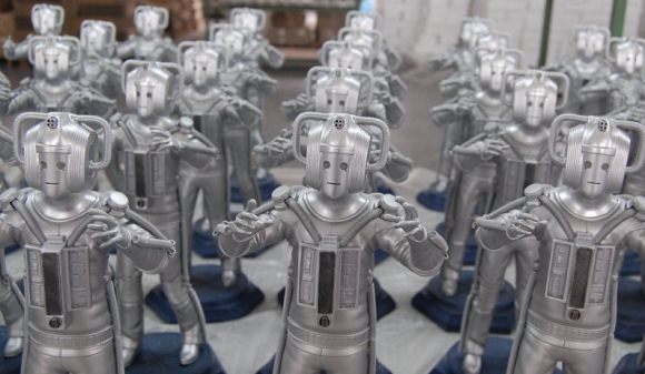 Sixteen 12 Cybermen Statues – Merchandise Guide - The Doctor Who Site